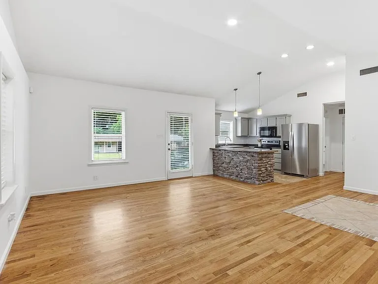 4906 Verne Rd — Photo 13