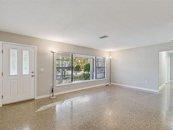 3rd image of 4633 W Longfellow Ave