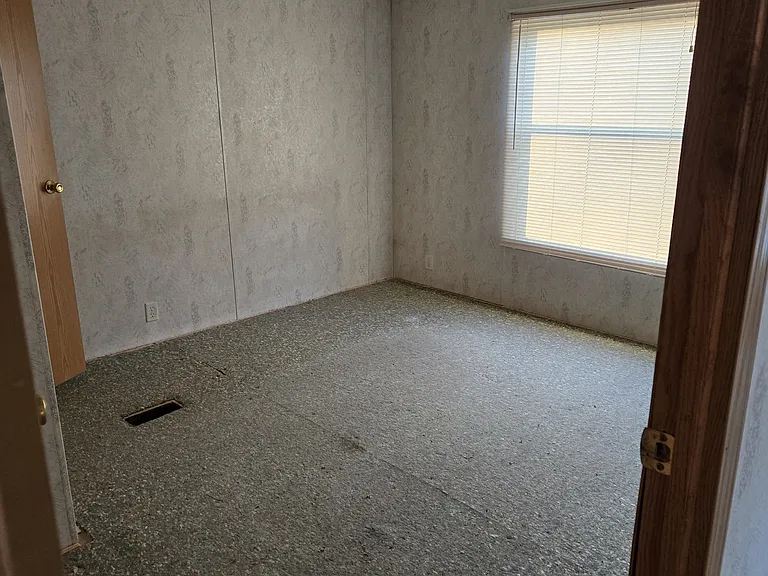 236 Sterling Dr — Photo 7