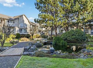 Lady James, Sidney, BC V8L 1Z5