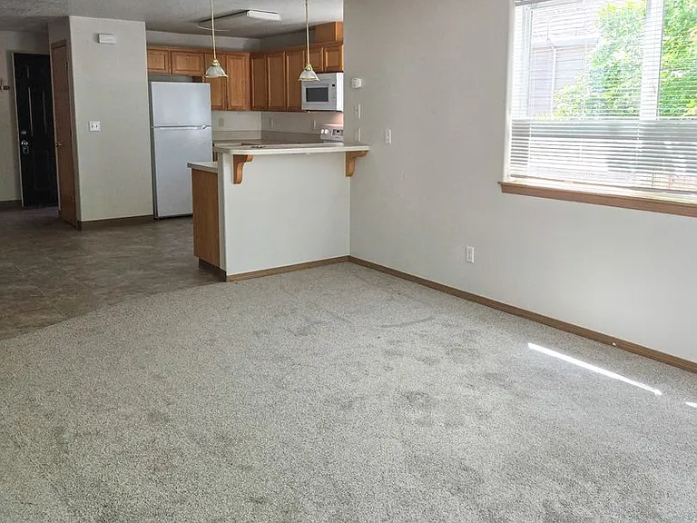 361-363 21st St SE — Photo 9