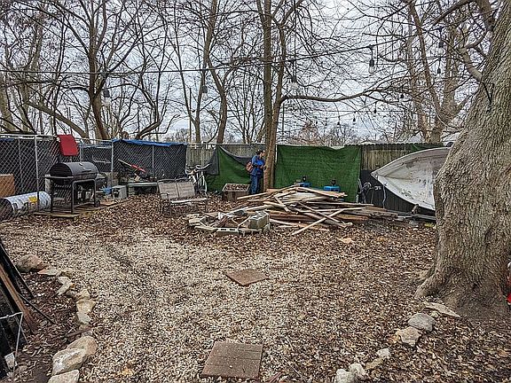3rd image of 903 S Macedonia Ave