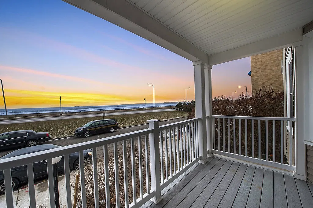 1 bed, 1.0 bath, $2,100 — Photo 4