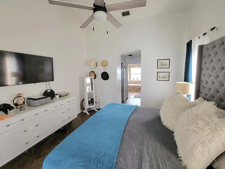 908 Alsace Dr — Photo 7