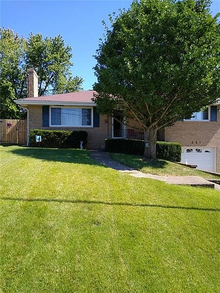 1st image of 221 Charles Dr
