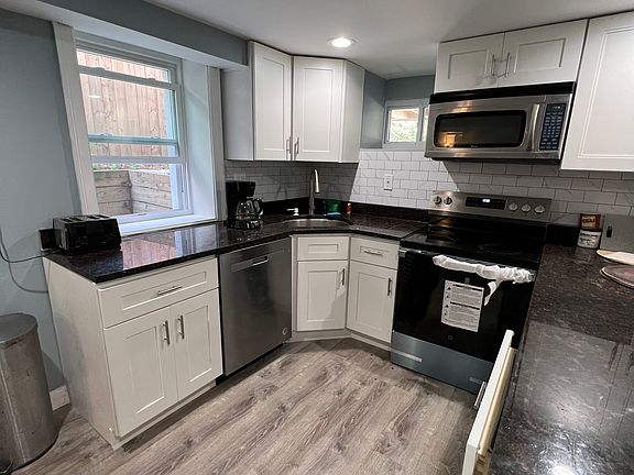 5th image of 17 Holman St #1