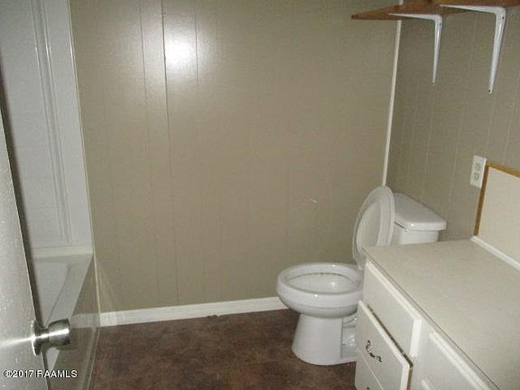 5th image of 1013 N Shireview Cir