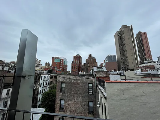 Rented by Compass | media 36