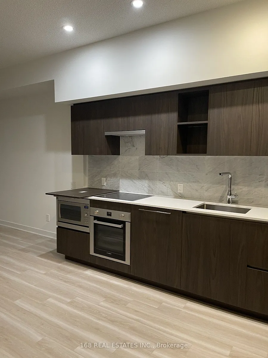 Building Photo - 17 Bathurst St #3611
