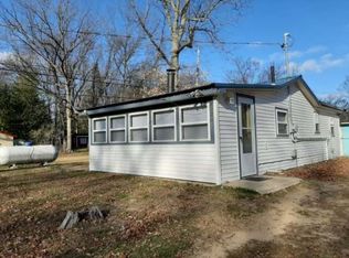 5223 E Cranberry Lake Rd, Harrison, MI 48625