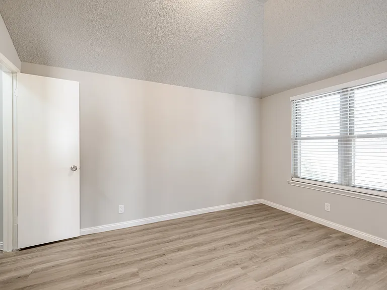 14118 George Rd — Photo 12