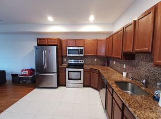521 N 34th St #D1, Philadelphia, PA 19104