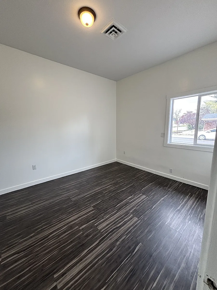 Building Photo - 486 Whittier St