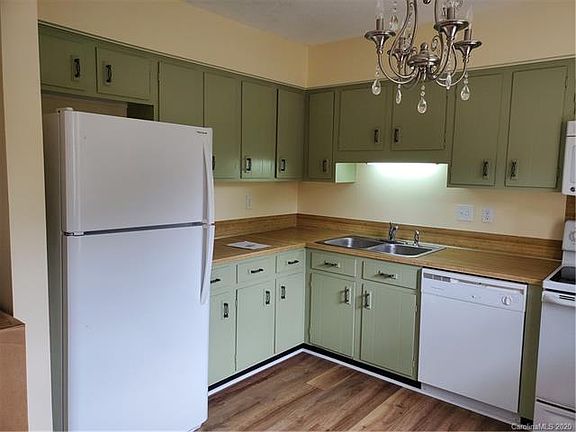 5th image of 6810 Farmingdale Dr APT G