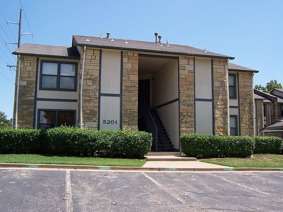 202 is the upper right unit in this building