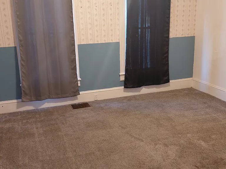 56 Montgomery St #1 — Photo 6