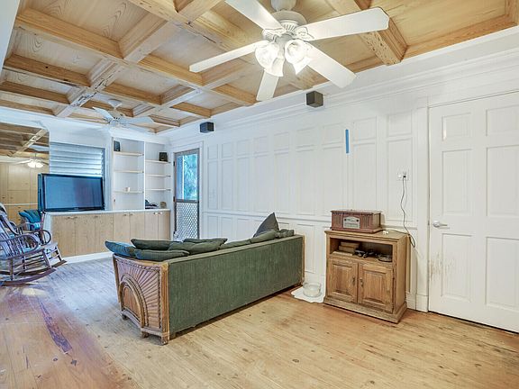 2nd image of 4375 Palm Avenue
