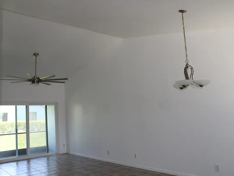 3883 Island Club Cir W — Photo 5