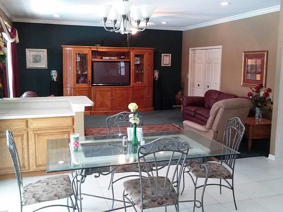 4th image of 11323 Bloomington Dr