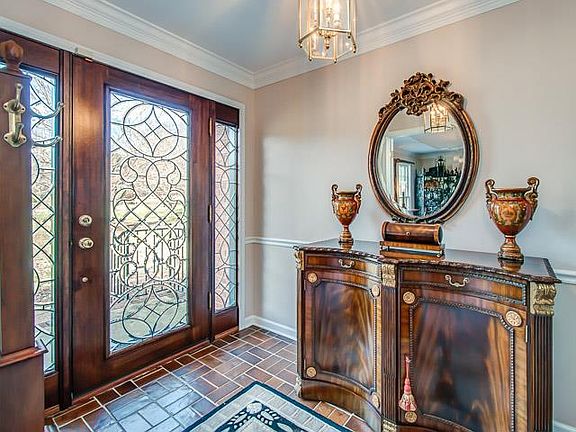 3rd image of 2210 Creekside Ln
