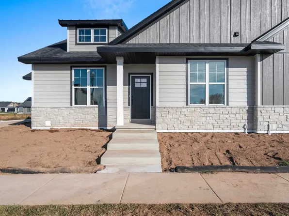 2874 Howard Cmns, Green Bay, WI 54313