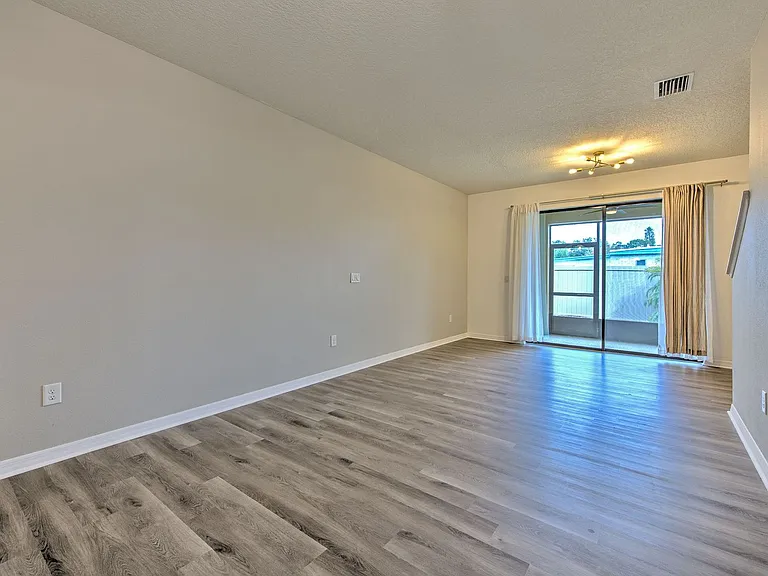 5116 Bay Isle Cir — Photo 15