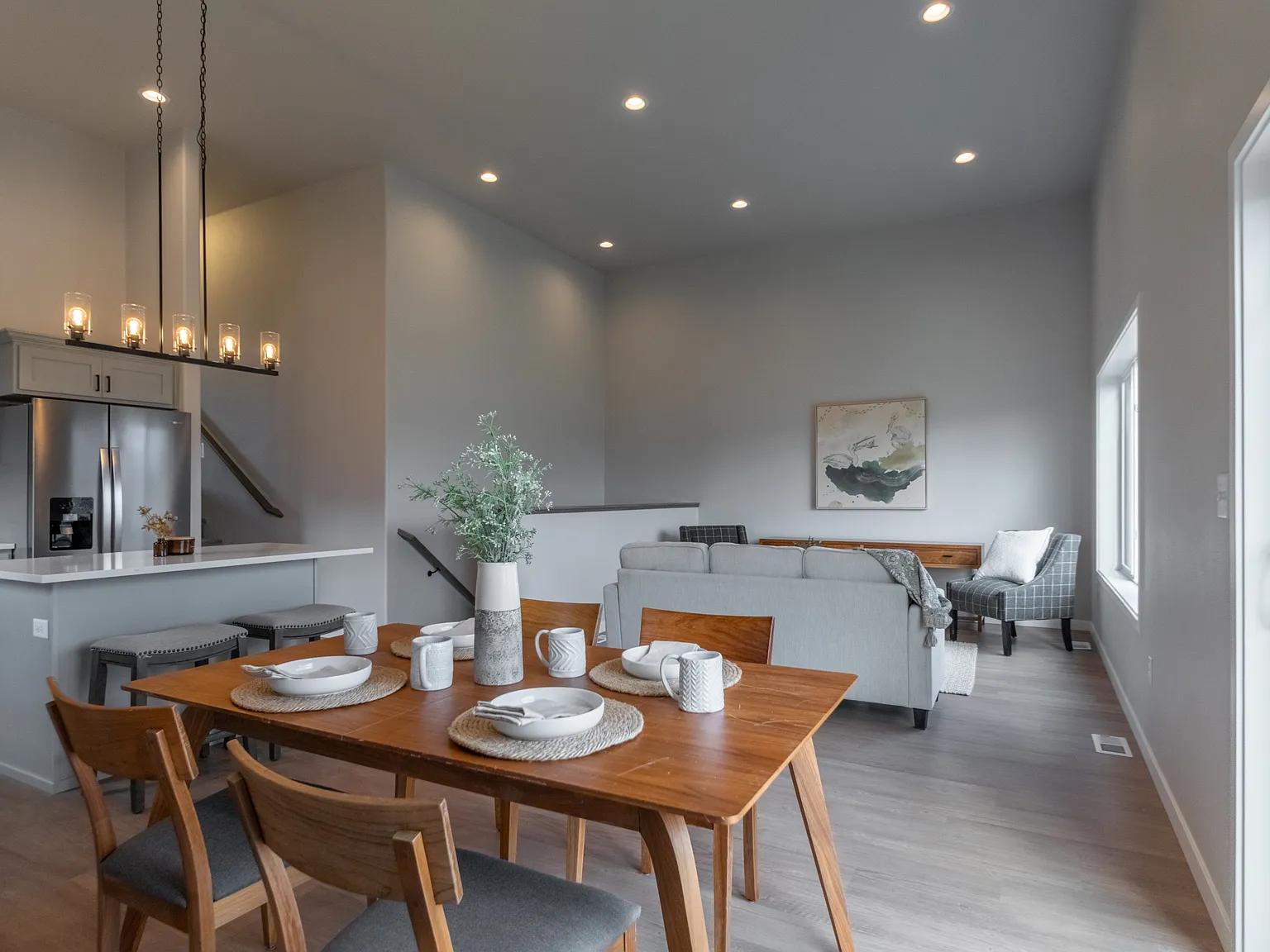 1129 Jill Drive West - 1 — Photo 3