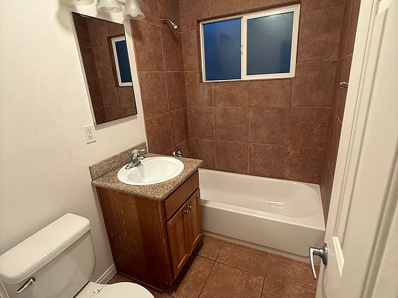 3rd image of 4654 33rd St #C27d35510