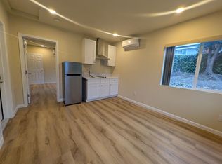 1938 N Mills Ave, Claremont, CA 91711