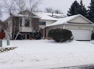 15986 Garrett Dr, Apple Valley, MN 55124