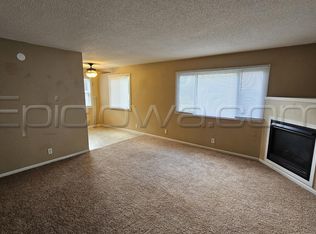 1207 O Avenue Pl NE, Cedar Rapids, IA 52402