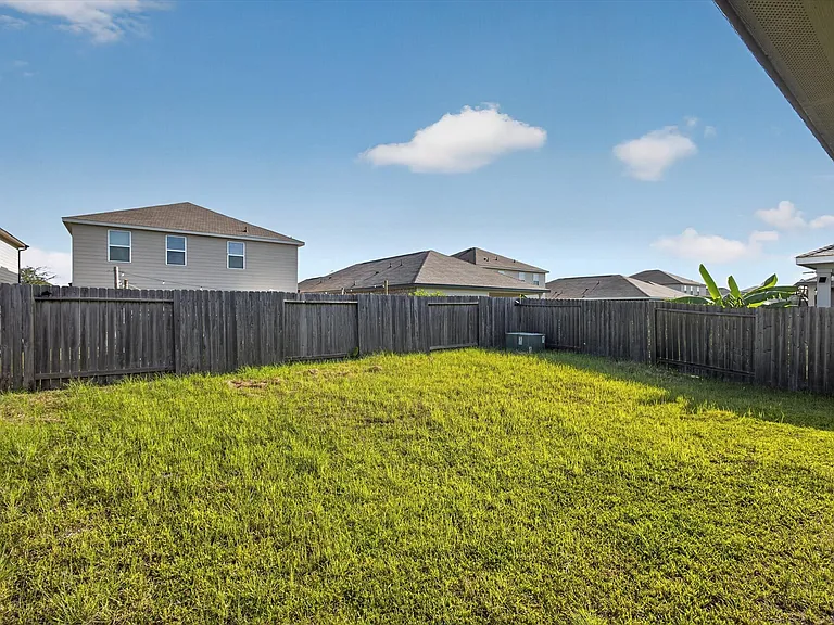 13435 Wembley Heights Dr — Photo 25