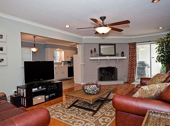 3rd image of 10311 Vistadale Dr