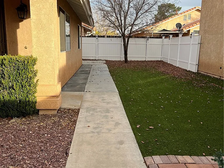 12357 Glenwood Ln — Photo 13