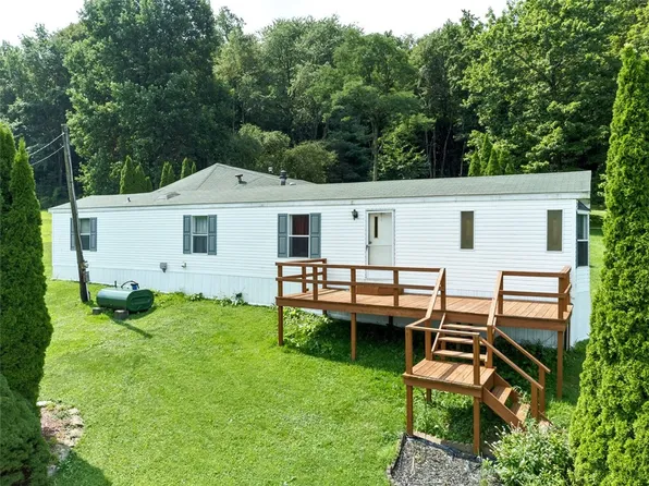 423 Quail Hill Rd, Normalville, PA 15469