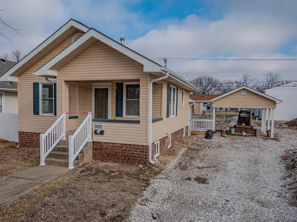 920 S 4th St, Moberly, MO 65270