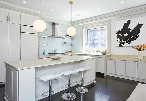 2nd image of 251 W 95th St APT 5S
