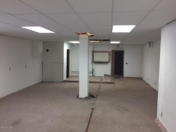 4th image of 1355 Jefferson Ave SE