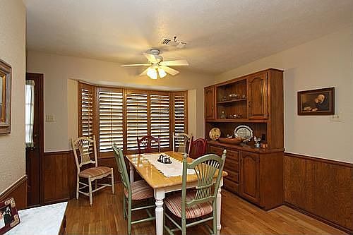 5th image of 1206 Coventry Ln