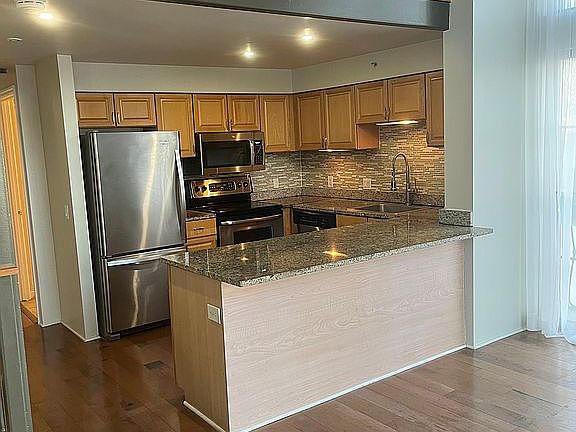 3rd image of 101 N Clematis St APT 500