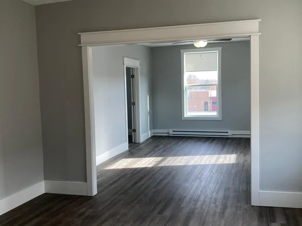 239 2nd Ave NE APT 2, Valley City, ND 58072
