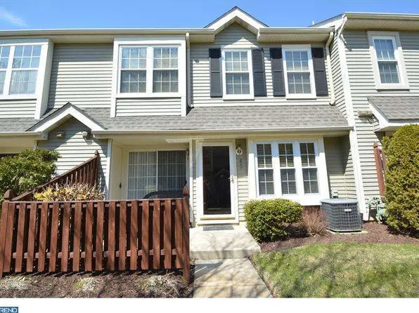 807 Trescott Pl #807, Mount Laurel, NJ 08054
