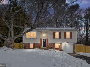 5570 Rowser Dr, Woodbridge, VA 22193