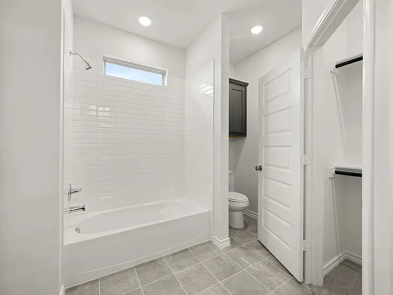 402 Saddle Ct #402 — Photo 16