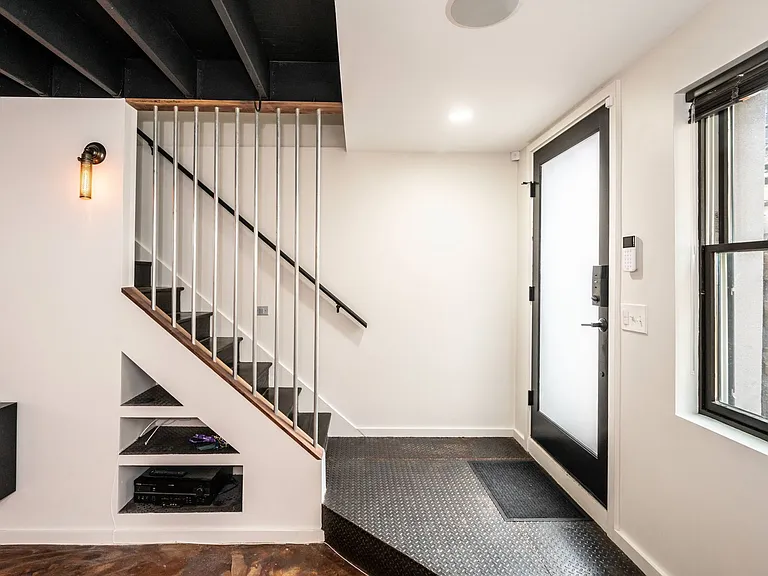 811 T St NW — Photo 10