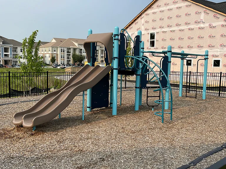 1408 Irving Hill Dr — Photo 41