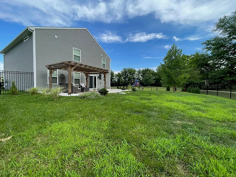 4464 Averly Park Cir — Photo 27