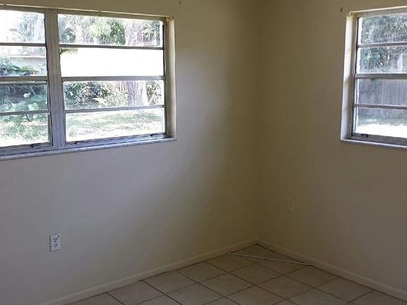 3rd image of 4903 24th St W #B