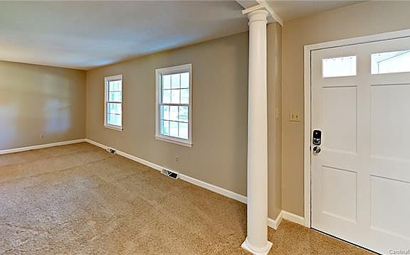 3rd image of 1412 Mount Vernon Ave