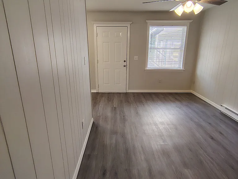1002 W Hughes St #1 — Photo 8